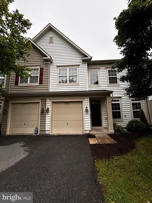 312 Quinton Oaks Cir in Stephens City, VA - Building Photo - Building Photo