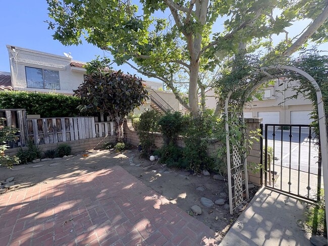 6936 Laguna Pl in Rancho Cucamonga, CA - Building Photo - Building Photo