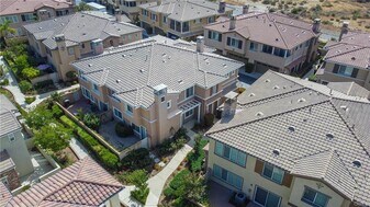 23919 Brescia Dr in Santa Clarita, CA - Building Photo