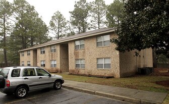 Summerville Country Club Apartments in Summerville, SC - Building Photo