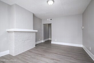 1701 Hale Ave-Unit -2 in Louisville, KY - Foto de edificio - Building Photo