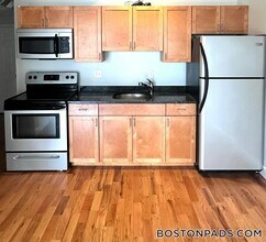 26 Portland St in Worcester, MA - Building Photo - Building Photo