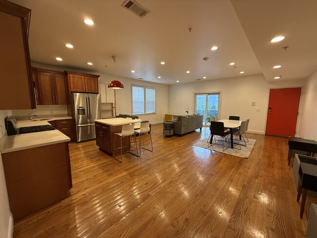 37 Coffey St in Boston, MA - Building Photo - Building Photo