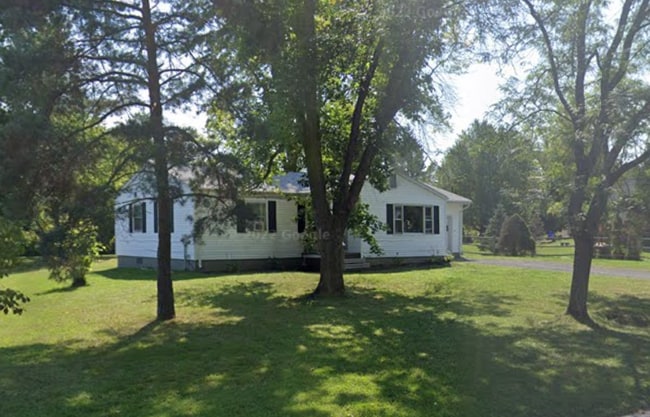 property at 106 Pondview Dr