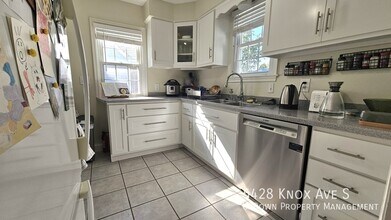 5428 Knox Ave S in Minneapolis, MN - Building Photo - Building Photo