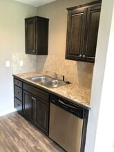 1542 NE Erin Ct in Grain Valley, MO - Building Photo - Building Photo