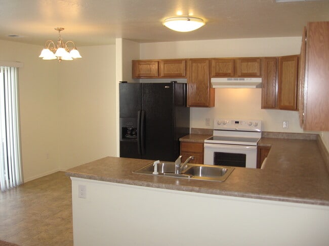652 1/2 Serenity Ln in Grand Junction, CO - Building Photo - Building Photo
