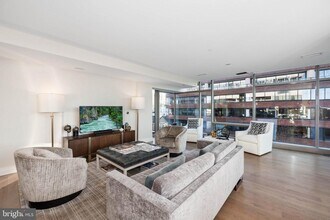 2501 M St NW in Washington, DC - Building Photo - Building Photo