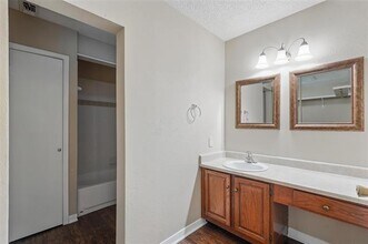 7515 Highmont St in Dallas, TX - Building Photo - Building Photo