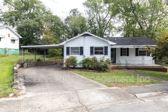 106 Vista Rd in Oak Ridge, TN - Building Photo - Building Photo