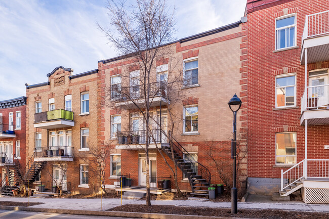 2538-2546 Frontenac St in Montréal, QC - Building Photo - Building Photo