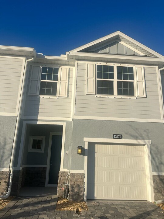 12570 Amber Creek Cir in Lakewood Ranch, FL - Building Photo