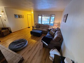 2705-2707 Garland Dr in Missoula, MT - Building Photo