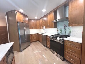 111 Red Fox Ln in Elk Grove Village, IL - Building Photo - Building Photo