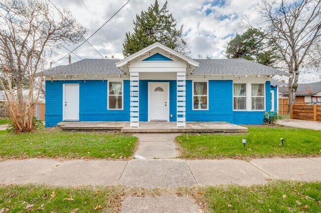 1218 Ranier St in Dallas, TX - Building Photo - Building Photo