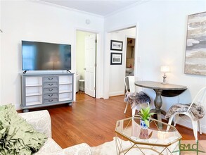 219 W Taylor St in Savannah, GA - Building Photo - Building Photo