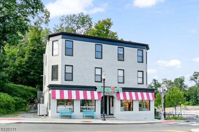 38 Morris St in Morristown, NJ - Building Photo - Building Photo