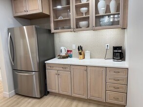 1013 N Elm St in Greensboro, NC - Building Photo - Building Photo