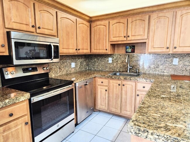 2813 SE 5th Cir in Boynton Beach, FL - Foto de edificio - Building Photo