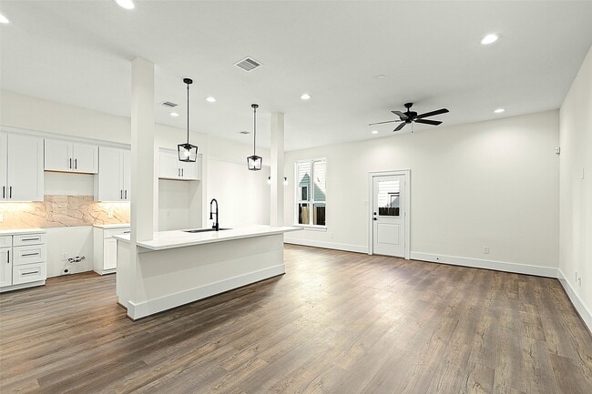 property at 1807 Palmetto Landing Dr