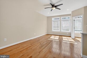 44692 Collingdale Terrace in Ashburn, VA - Building Photo - Building Photo