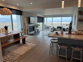 1 Eastwind St in Marina Del Rey, CA - Building Photo