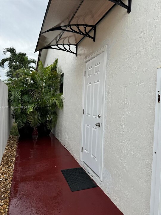 14483 SW 172nd Ln in Miami, FL - Building Photo