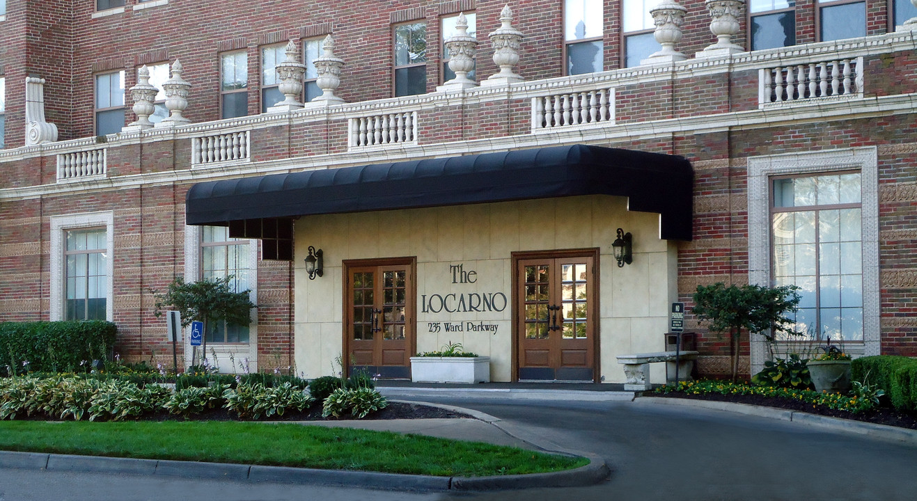 Locarno in Kansas City, MO - Foto de edificio