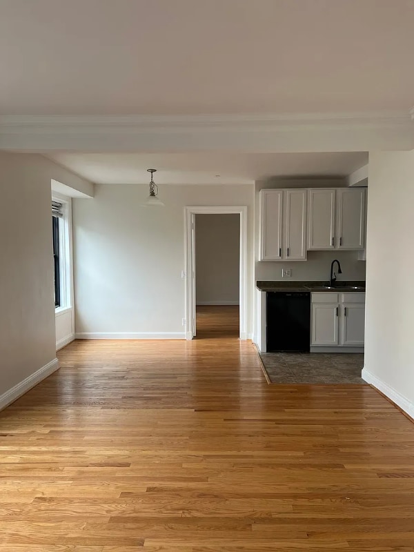 property at 15 E Kirby St