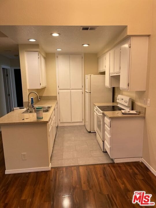 property at 8725 Beckenham Ln