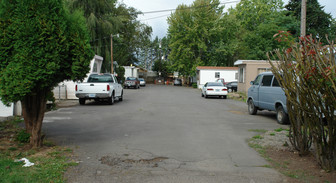 Apple Blossom Apartments