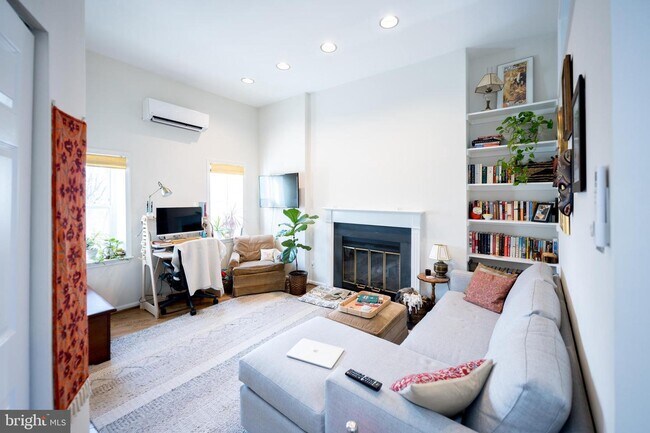 1434 Potomac Ave SE-Unit -6 in Washington, DC - Building Photo - Building Photo