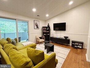 12309 Silvergate Way in Germantown, MD - Building Photo - Building Photo
