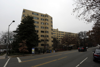 4600 Connecticut Ave NW in Washington, DC - Building Photo - Building Photo