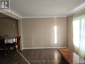 100 Endicott Terrace in Welland, ON - Building Photo - Building Photo