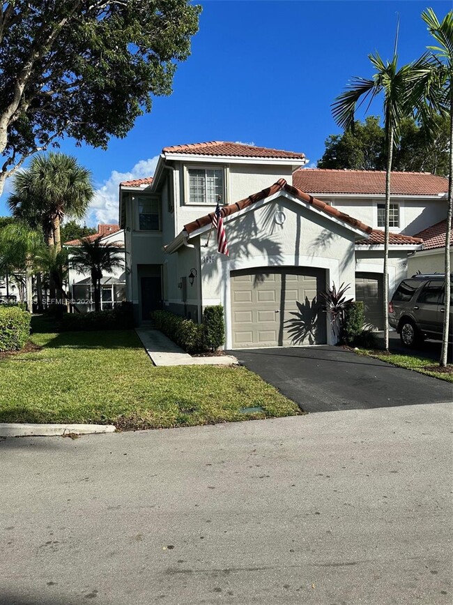 3920 San Simeon Ln in Weston, FL - Building Photo - Building Photo