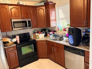 1560 NW 25th Ave in Miami, FL - Building Photo - Building Photo