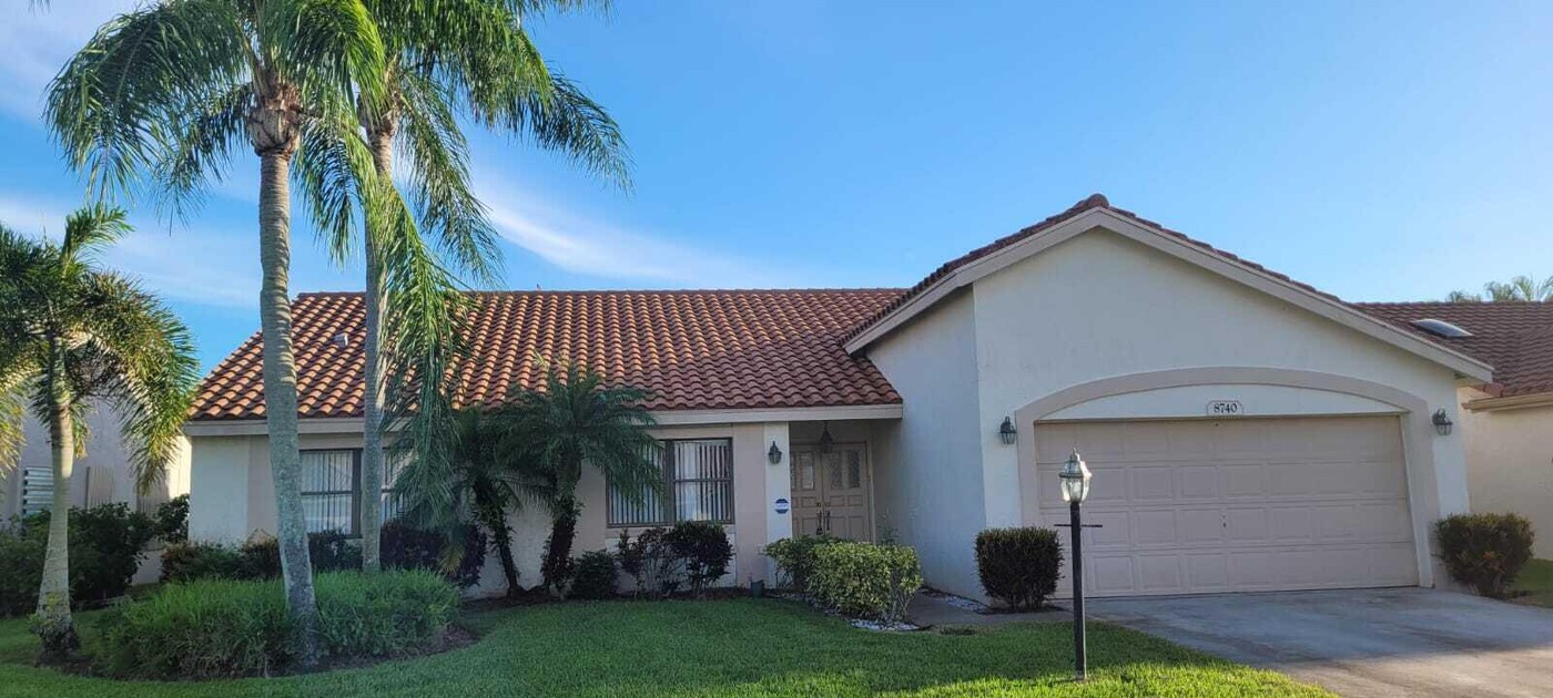 8740 Egret Isle Terrace in Wellington, FL - Foto de edificio