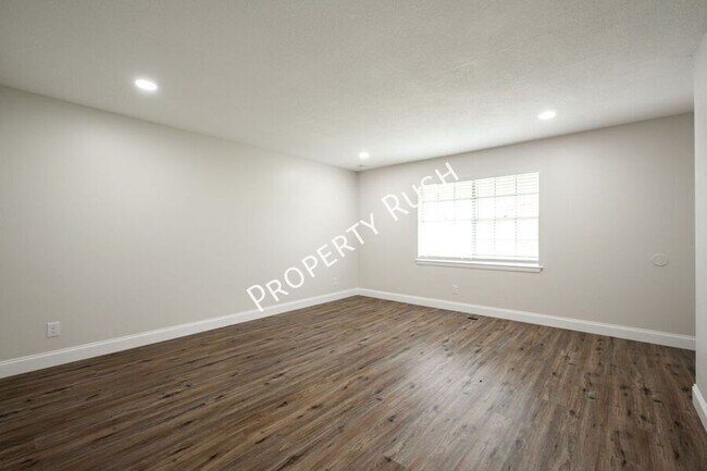 7716 Nautical Way in Chattanooga, TN - Building Photo - Building Photo