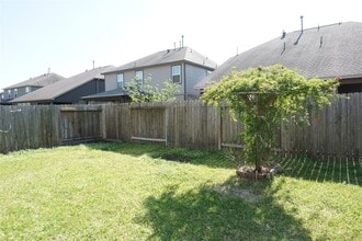 10615 Chestnut Path Way in Tomball, TX - Building Photo - Building Photo