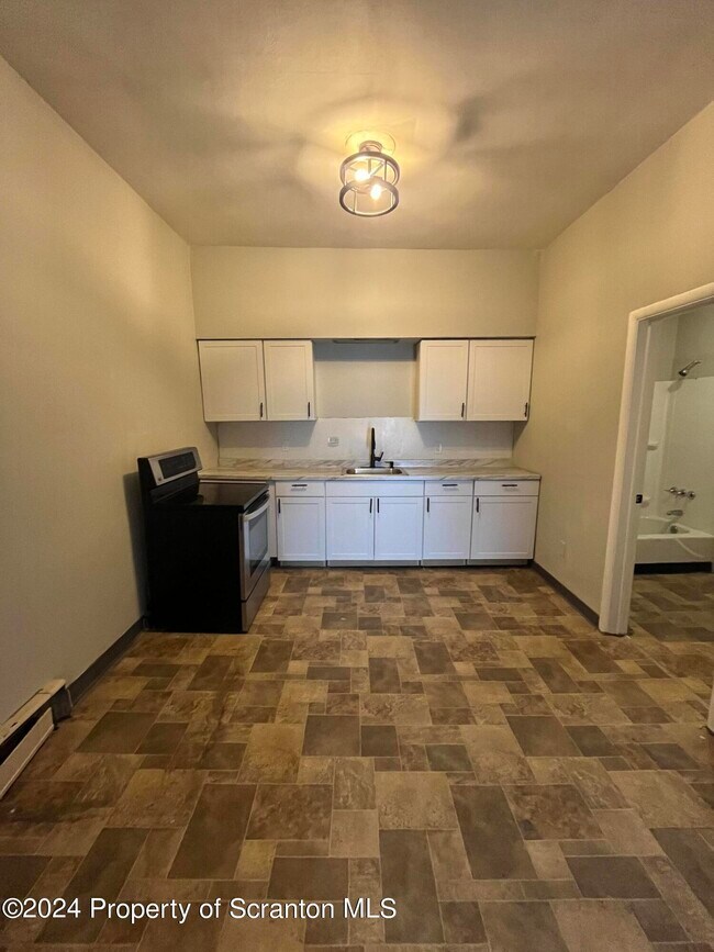 115 W Lackawanna Ave in Olyphant, PA - Building Photo - Building Photo