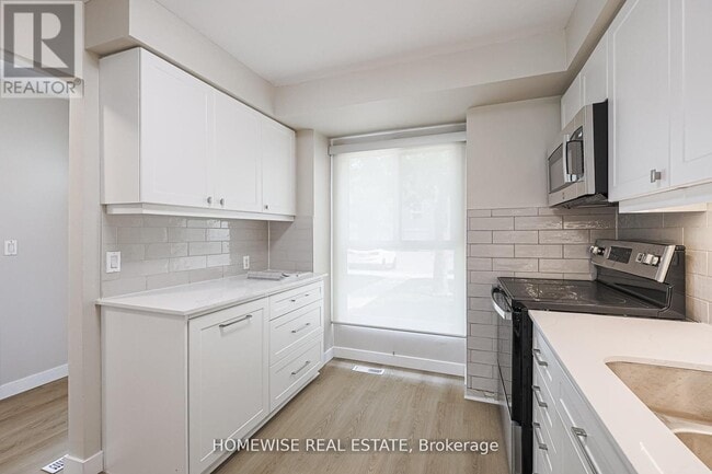 property at 560 Waverly St N