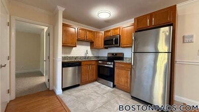 12 Westgate Dr in Woburn, MA - Building Photo - Building Photo