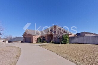 1308 Montcrest Way in Amarillo, TX - Building Photo - Building Photo