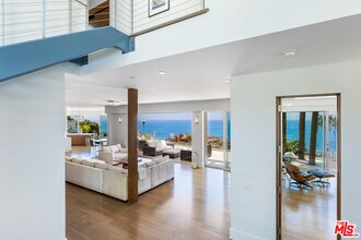 200 Arno Way in Los Angeles, CA - Building Photo - Building Photo
