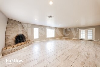 4628 W Vogel Ave in Glendale, AZ - Foto de edificio - Building Photo