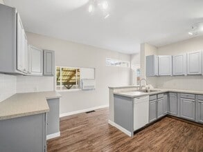 1123 E Indiana Ave in Spokane, WA - Building Photo - Building Photo