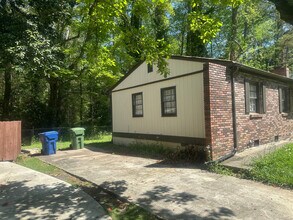 Room in House on Santa Barbara Dr NW in Atlanta, GA - Building Photo - Building Photo