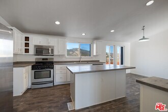 45999 South St in Big Bear, CA - Building Photo - Building Photo