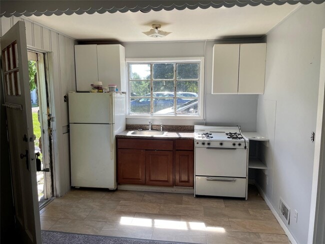 10 Goldman Rd in Monroe, NY - Building Photo - Building Photo